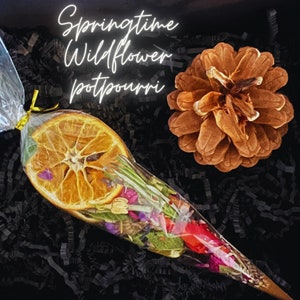Wildflower Stovetop Potpourri | Wildflower Simmer Pot | gifts under 20 | natural candle | Mother’s Day gift | Gifts for teacher | nontoxic