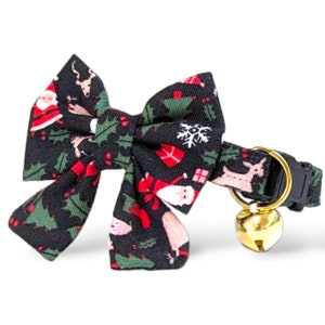 Santa&#39;s Helpers Cat Collar with Bow ~ Kitten Breakaway Collar with Bowtie and Bell ~ Quick Release Cat Collar ~ Christmas Bow Cat Collar