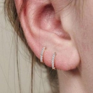 Diamond huggie hoop earrings•diamond huggie earrings•solid gold tiny diamond hoops•helix hoop•helix earring cartilage earring,6mm,7mm,8mm