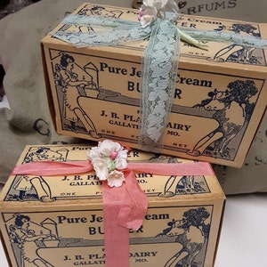 Vintage J B Place Butter Box