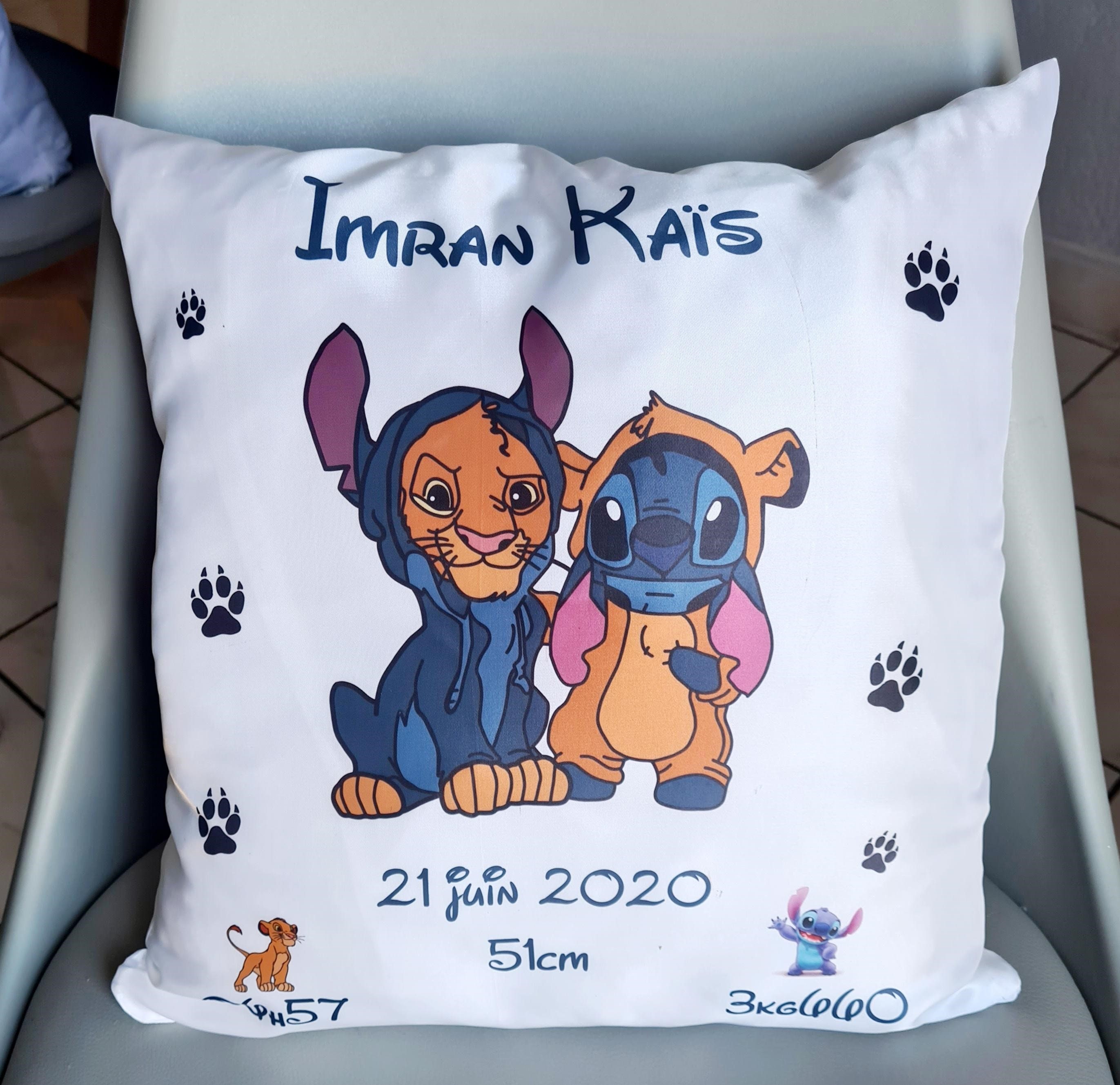 Coussin Personnalisé Stitch & Roi Lion