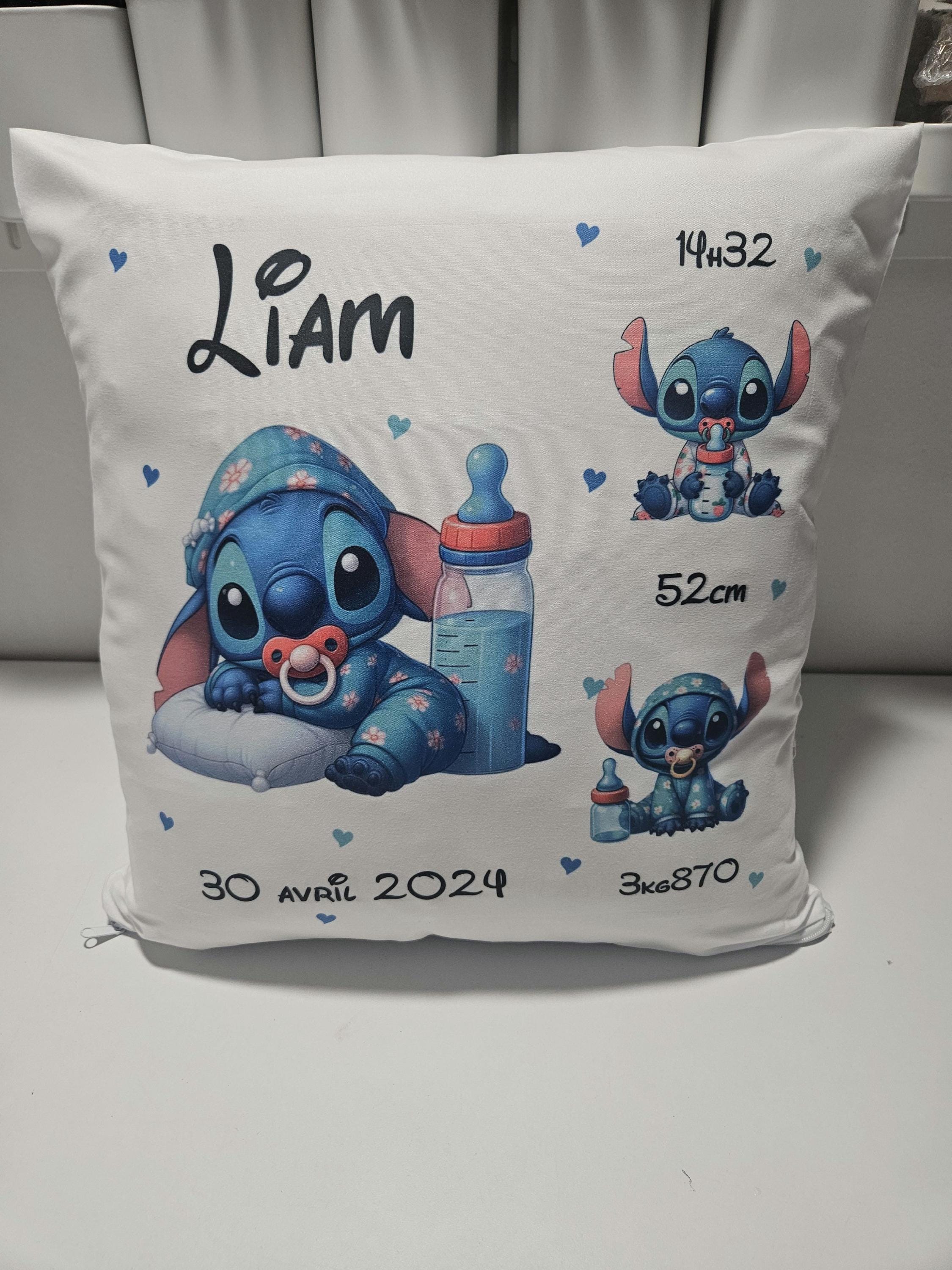 Coussin Lumineux - Stitch - 40x40 cm - Personnalisable - Brume Parfumée - Doux au Toucher - Maison