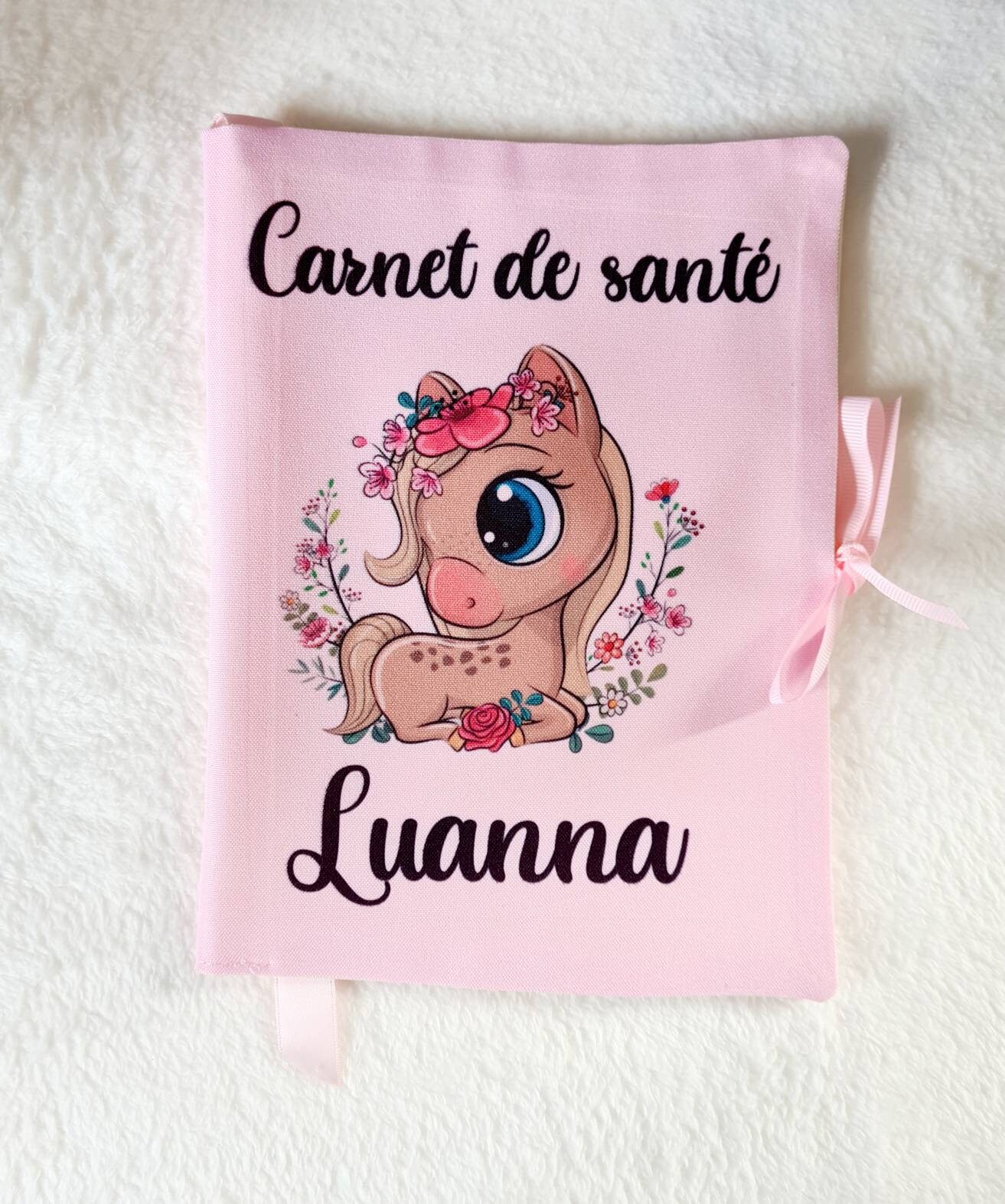Protège-carnet De Santé Personnalisé Licorne Arc-en-ciel - PVC Souple, 16x22 Cm - Cadeau Naissance Original Et Pratique