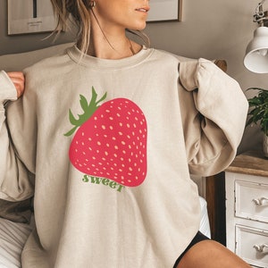 Strawberry Sweatshirt, Strawberry Sweater, Fruit Shirt, Strawberry Shirt, Strawberry Shirt, Strawberry Print, Strawberry Festival