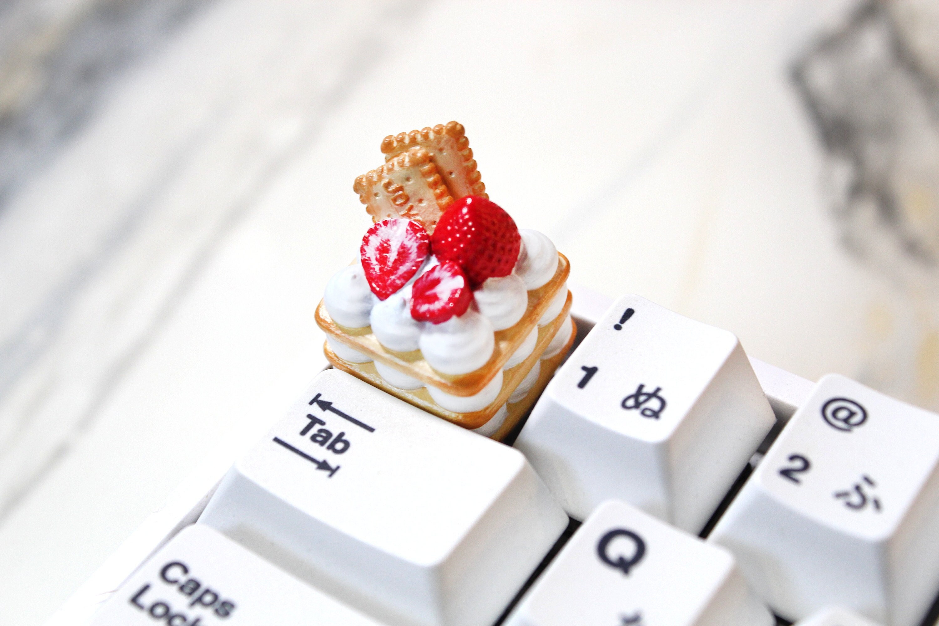 Erdbeer-Shortbread-Kuchen-Dessert-Handwerker-Keycap | Niedliche Miniatur Lebensmittel Taste für Cherry MX Mechanische Tastatur