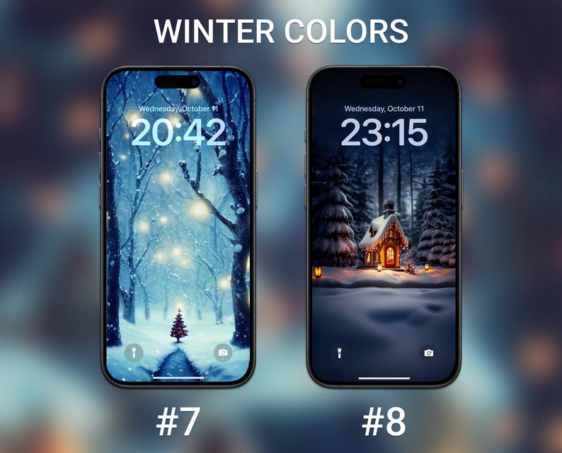 Puede incluir: Dos pantallas de iPhone con fondos de pantalla de tem&aacute;tica invernal. La primera pantalla muestra un bosque nevado con un &aacute;rbol de Navidad y la hora 20:42. La segunda pantalla muestra una escena nevada con una peque&ntilde;a casa y la hora 23:15.