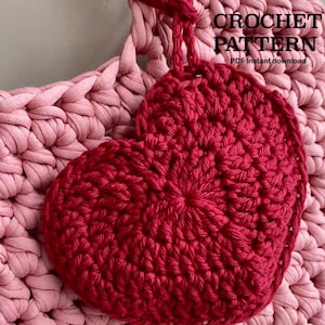 Crochet Heart bag pattern | AirPods case | coin purse | small pouch | written pattern (English)
