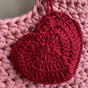 Modèle de sac coeur au crochet | Étui AirPods | porte-monnaie | petite pochette | modèle écrit (anglais)