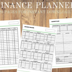 Op de afbeelding: Een printbare financiële planner met drie pagina's: een factuurtracker, een inkomsten-tracker en een budgetplan. De pagina's zijn wit met zwarte tekst en lijnen. De titel "FINANCE PLANNER" staat bovenaan de pagina. De tekst "20 PAGINA'S VOOR DIRECT DOWNLOADEN" staat onder de titel.