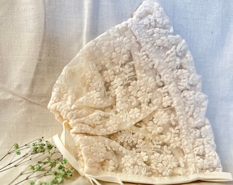 Adorable White Lace Baby Bonnet, Perfect for Newborns and Toddlers, Ideal for Christenings and Baptism Gifts.