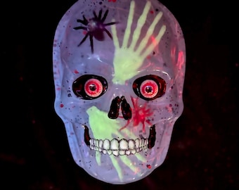 Light Up/GITD Large Skull Box