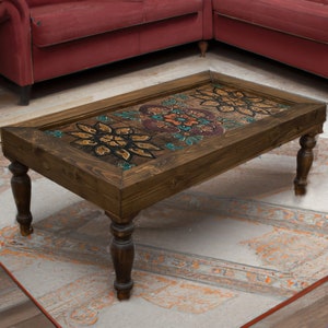 Handgefertigter Holzcouchtisch, Benutzerdefinierter Couchtisch, Boho-Kaffeetisch, handbemalter Couchtisch, beunruhigter hölzerner Couchtisch