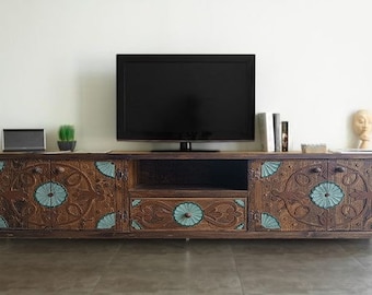 Handcrafted Barn Wood TV Console: Rustic Carved Media Unit