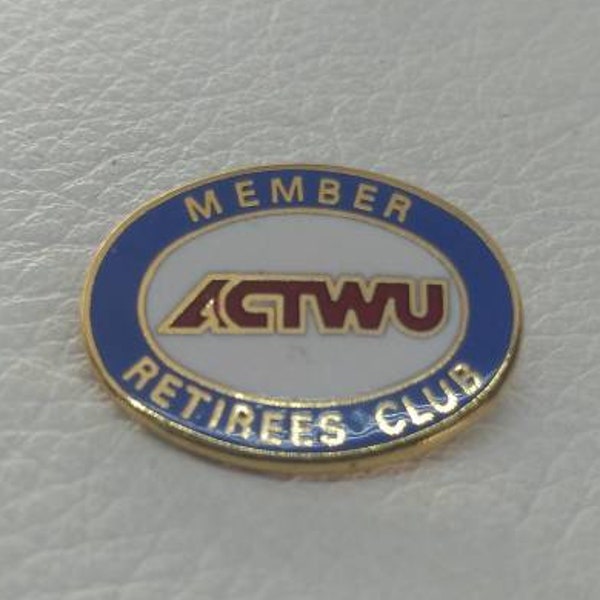 Amalgamated Clothing Workers of America ACTWU Member retirees Club Antique Pinback Pin Vintage Union Christmas Gift Stocking Stuffer