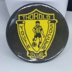 Thorold Youth Soccer Club Ontario Football Ball Antieke Vintage Pin Button cadeau coach Futbol rugzak jas Kerstcadeau Kous Stuffer