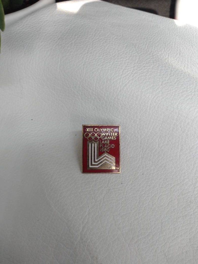 Lake Placid XIII New York NY Winter Games 1980 Antique Collector Pinback Push Pin Vintage sports Gift for Athletes Memorabilia Team USA art