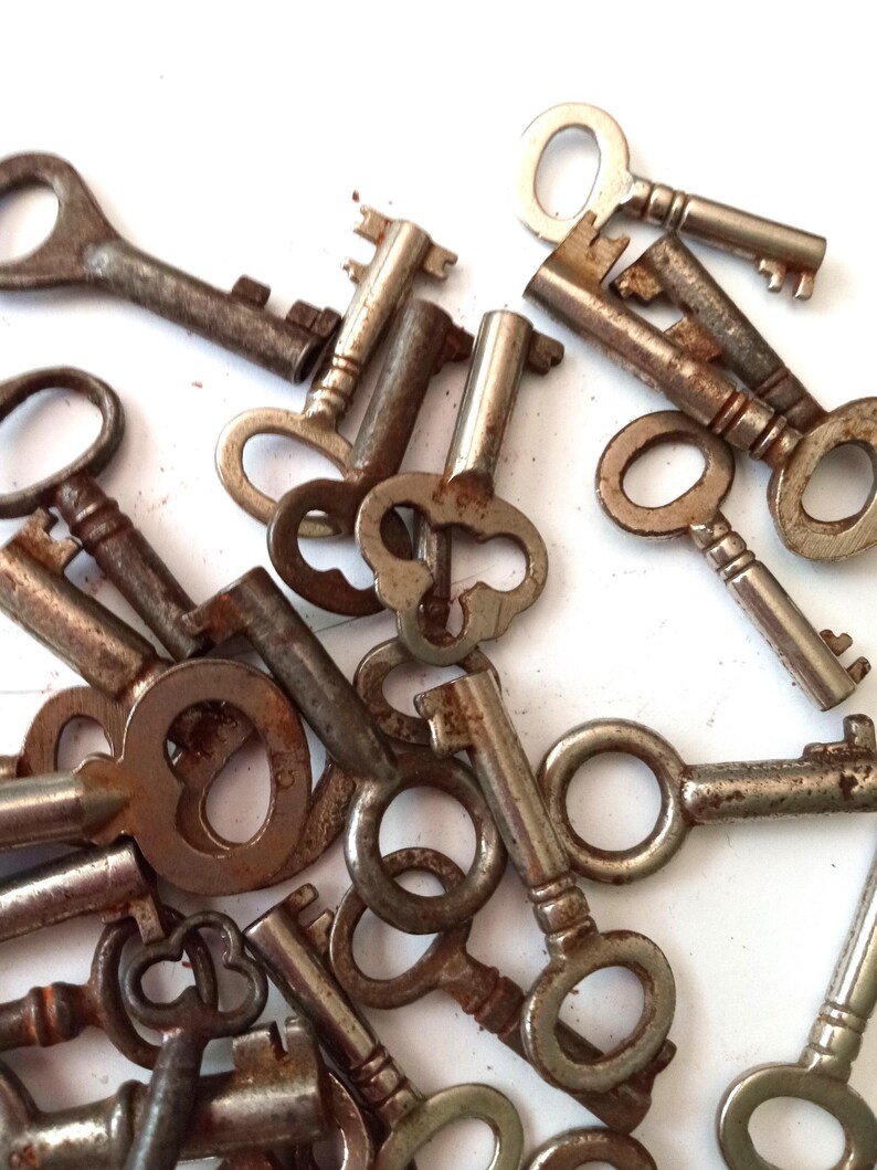 Vintage Mini Yale & Town type Skeleton Key Antique Solid Steel Authentic Victorian Lock Door Rustic Patina Made in England Collector Gift image 6