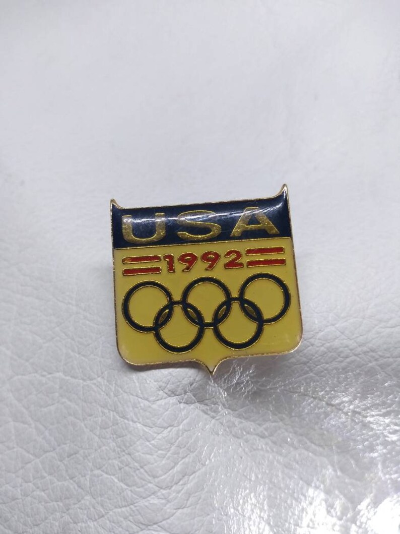 Team USA Barcelona 1992 Summer Olympic Games Antique Pinback Vintage Collectable sports athletes Boat Team USA racing sailing Competition
