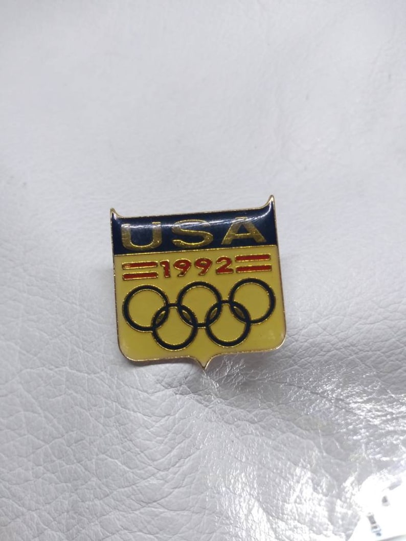Team USA Barcelona 1992 Summer Olympic Games Antique Pinback Vintage Collectable sports athletes Boat Team USA racing sailing Competition