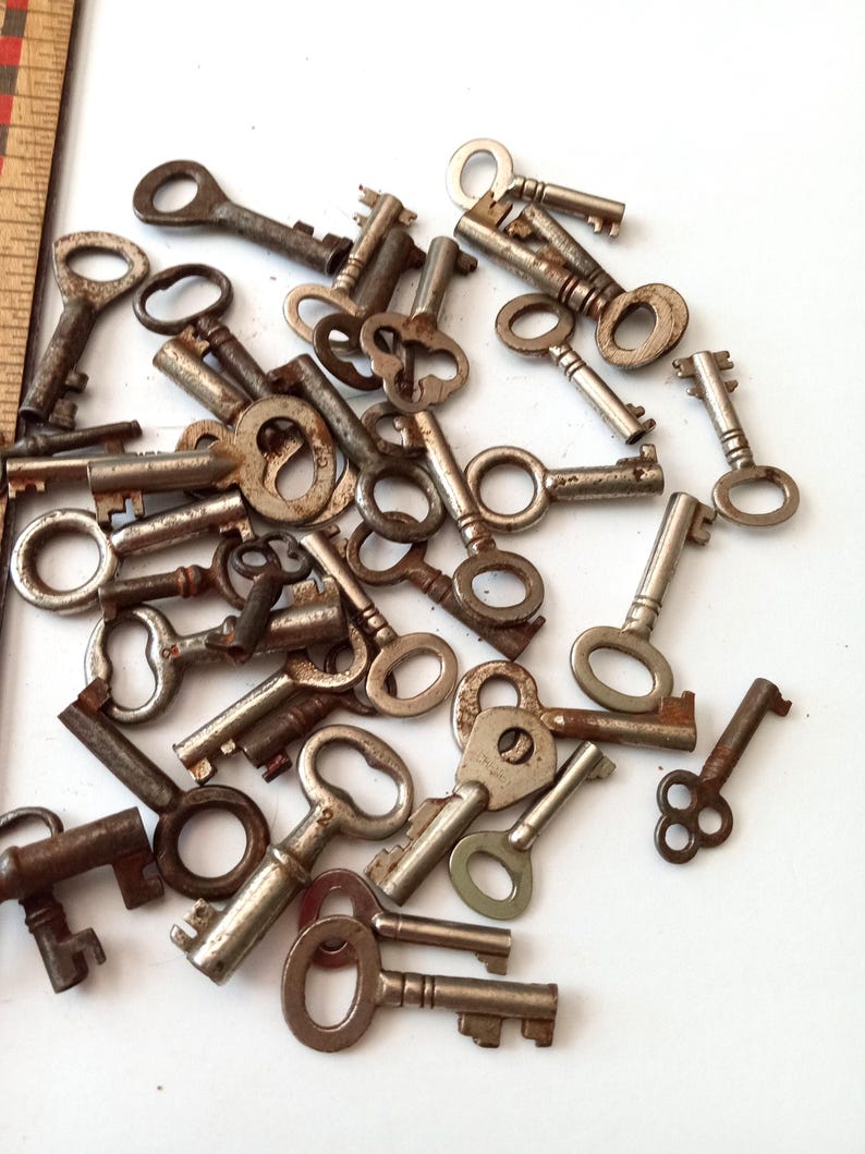 Vintage Mini Yale & Town type Skeleton Key Antique Solid Steel Authentic Victorian Lock Door Rustic Patina Made in England Collector Gift image 7
