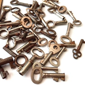 Vintage Mini Yale & Town type Skeleton Key Antique Solid Steel Authentic Victorian Lock Door Rustic Patina Made in England Collector Gift image 9