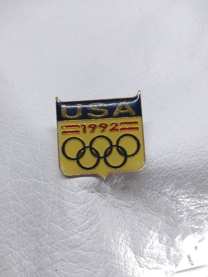 Team USA Barcelona 1992 Summer Olympic Games Antique Pinback Vintage Collectable sports athletes Boat Team USA racing sailing Competition