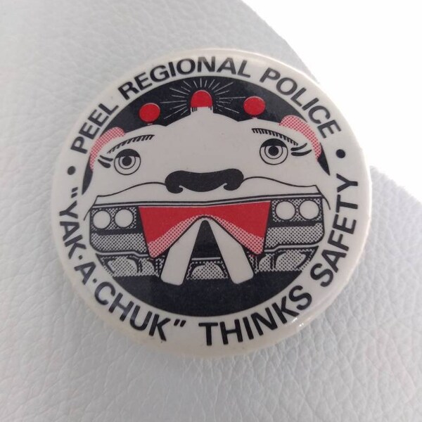 Peel Regional Police Yak-a-Chuk Thinks Safety Antique Button Pinback Popper Pin Vintage 70er Jahre Ontario Jacke Weihnachten Geschenk