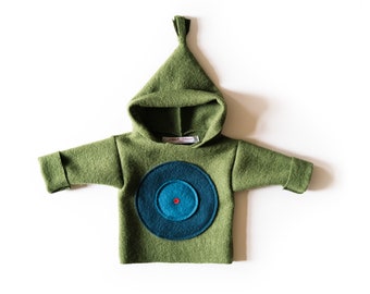 MILO baby wool boiled wool sweater, pistachio green, with pointed hood and round appliqué, baby sweater made of green boiled wool with circular appliqué
