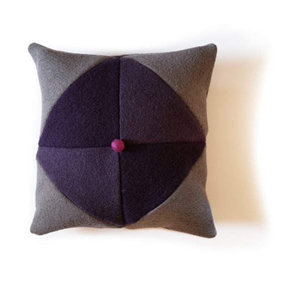 POMPOM Violet-grey 40x40 Cushion Cover Made of Wool Felt With