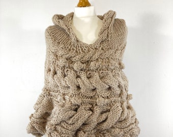 Knitted Poncho / Home-Made / Oatmeal / Hooded / Chunky Knit / Modern Vintage / Unsized