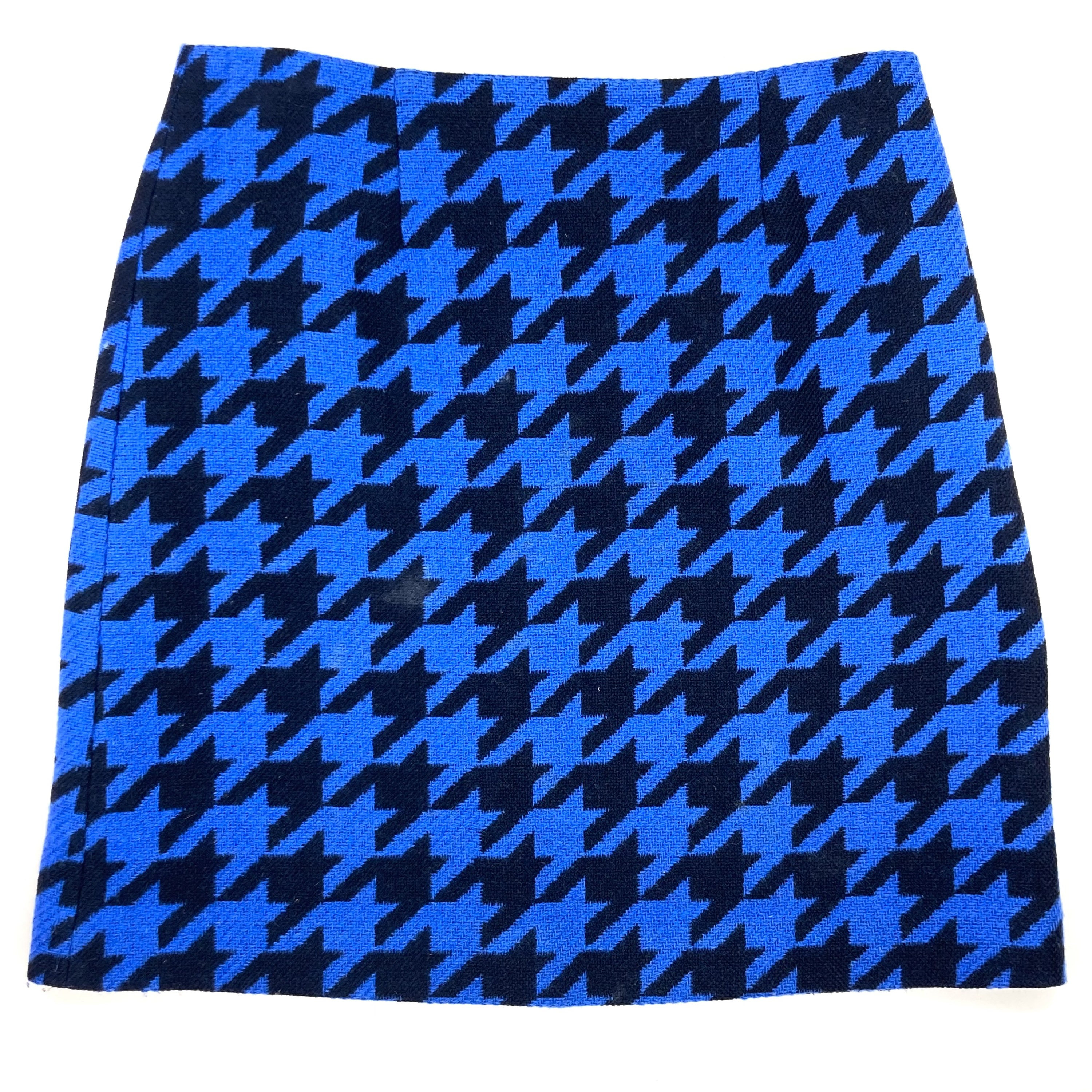 Blue top houndstooth skirt