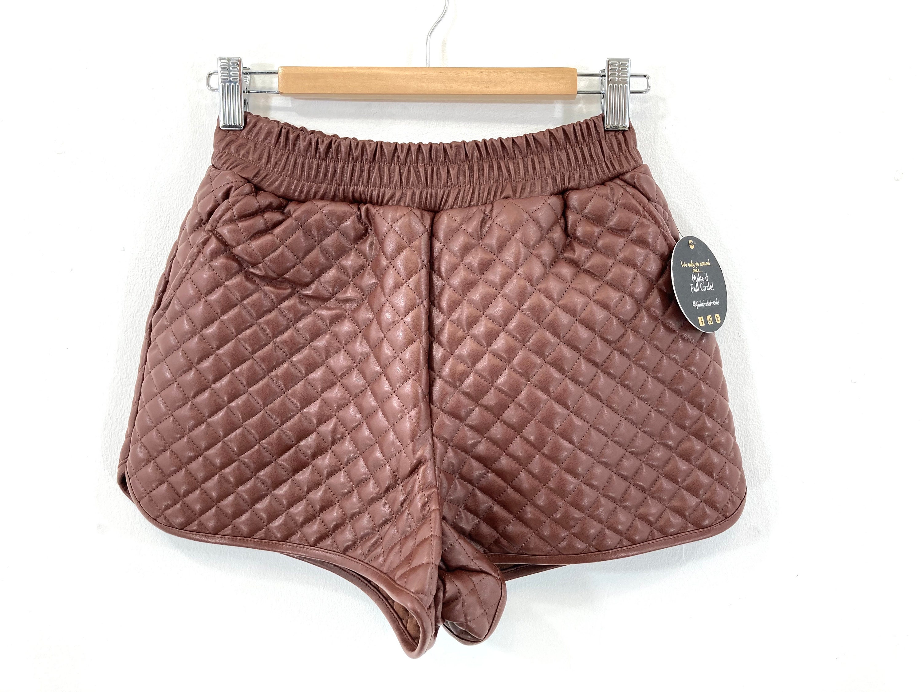 AGNE リアルレザー　牛革　ショートパンツ　ブラウン　茶色　ヴィンテージ フェイクレザーショートパンツ / ジョリーアンドジョイ / ブラウン