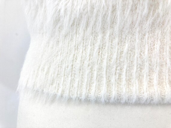 Cropped Sweater / Zara / White / Fluffy / Pullove… - image 6