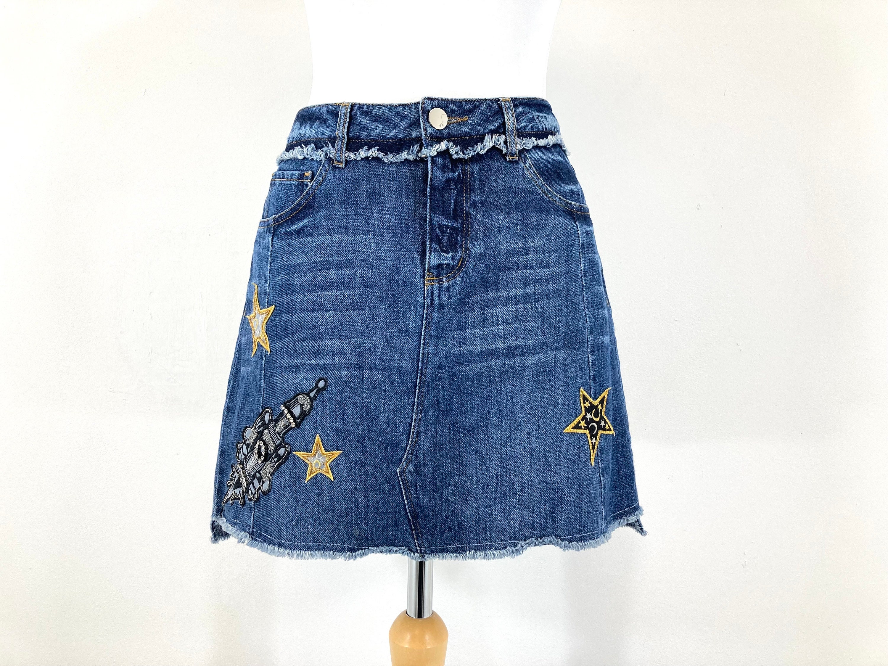 Embroidered Denim Skirt / Elegant Prosper / Indigo / Blue