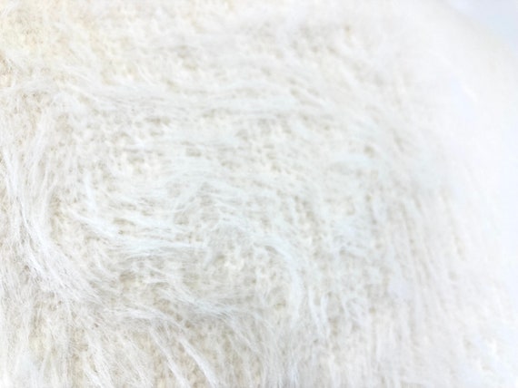 Cropped Sweater / Zara / White / Fluffy / Pullove… - image 9