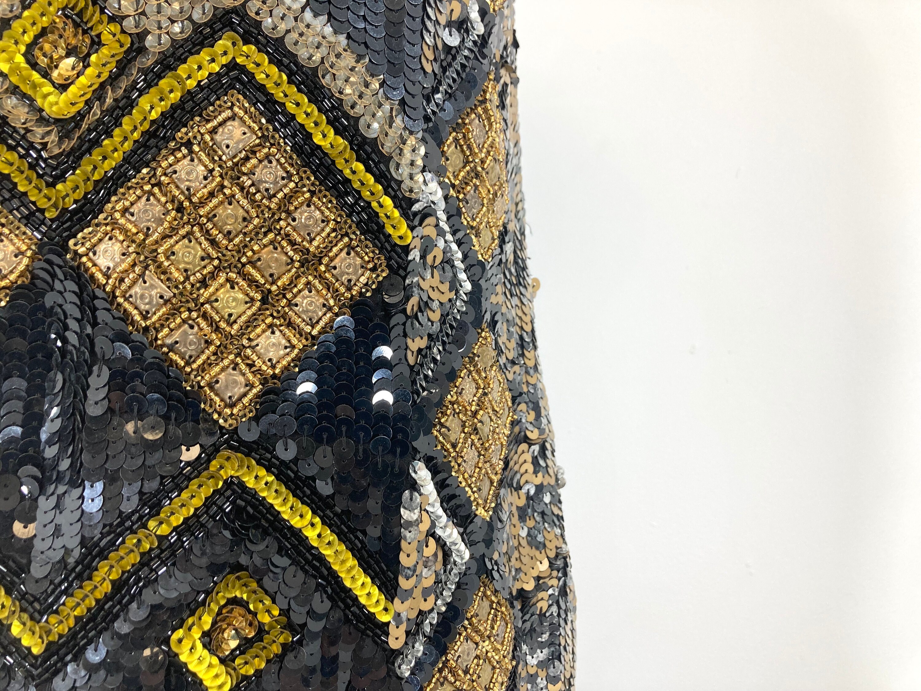 Sequin embellished Dress / River Island / Black / Gold / Beaded / Sequins / Heavy / Modern Vintage / Size UK 8