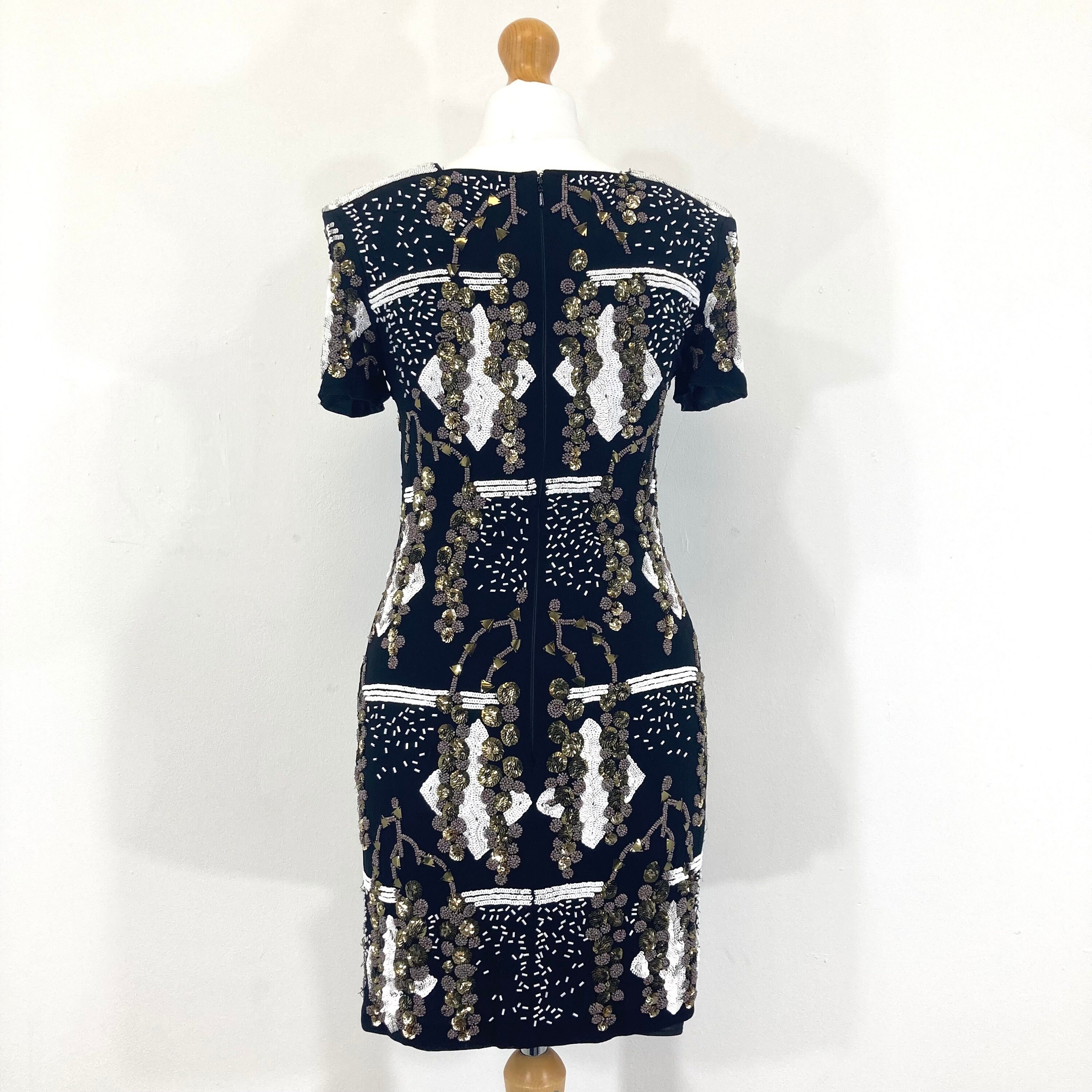 french connection black and gold sequin dress Sequinned / / / White / / Sequinns / Modern Vintage / Size UK 6 gift wrap