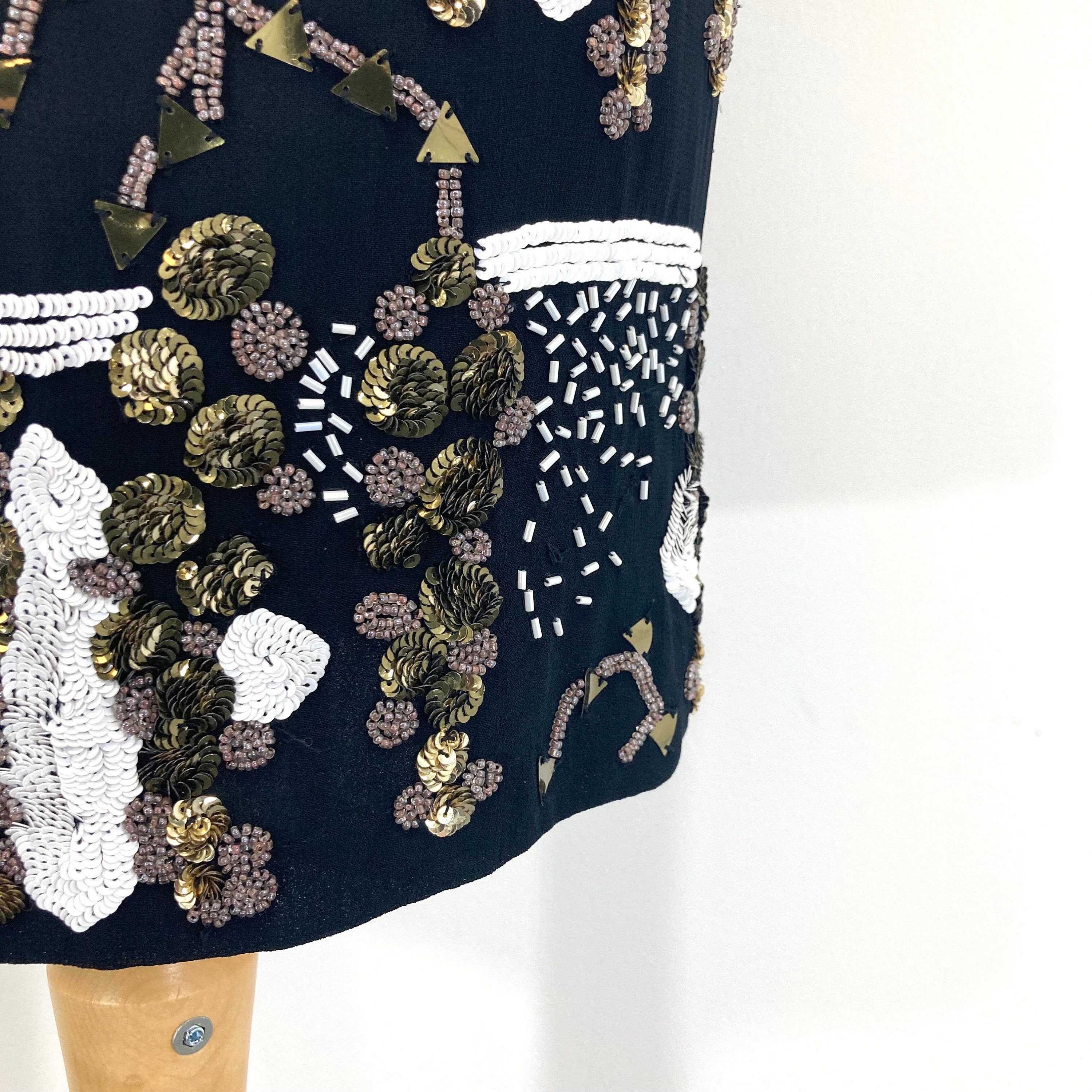 Sequinned Dress / French Connection / Black / White / Gold / Sequinns / Modern Vintage / Size UK 6