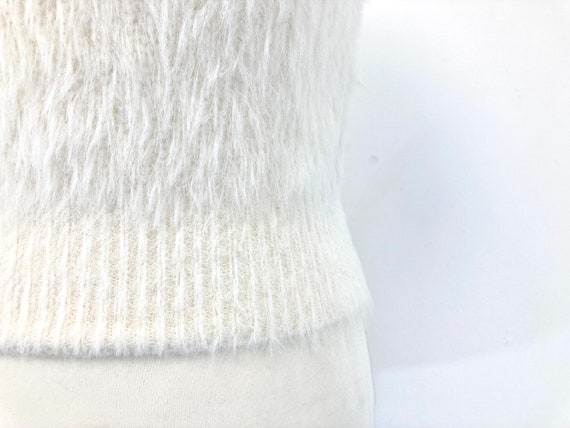 Cropped Sweater / Zara / White / Fluffy / Pullove… - image 5