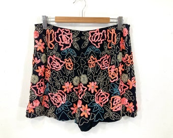 Short à sequins / Miss Selfridge / Fleur / Noir / Rose / Imprimé / Vintage moderne / Taille 12