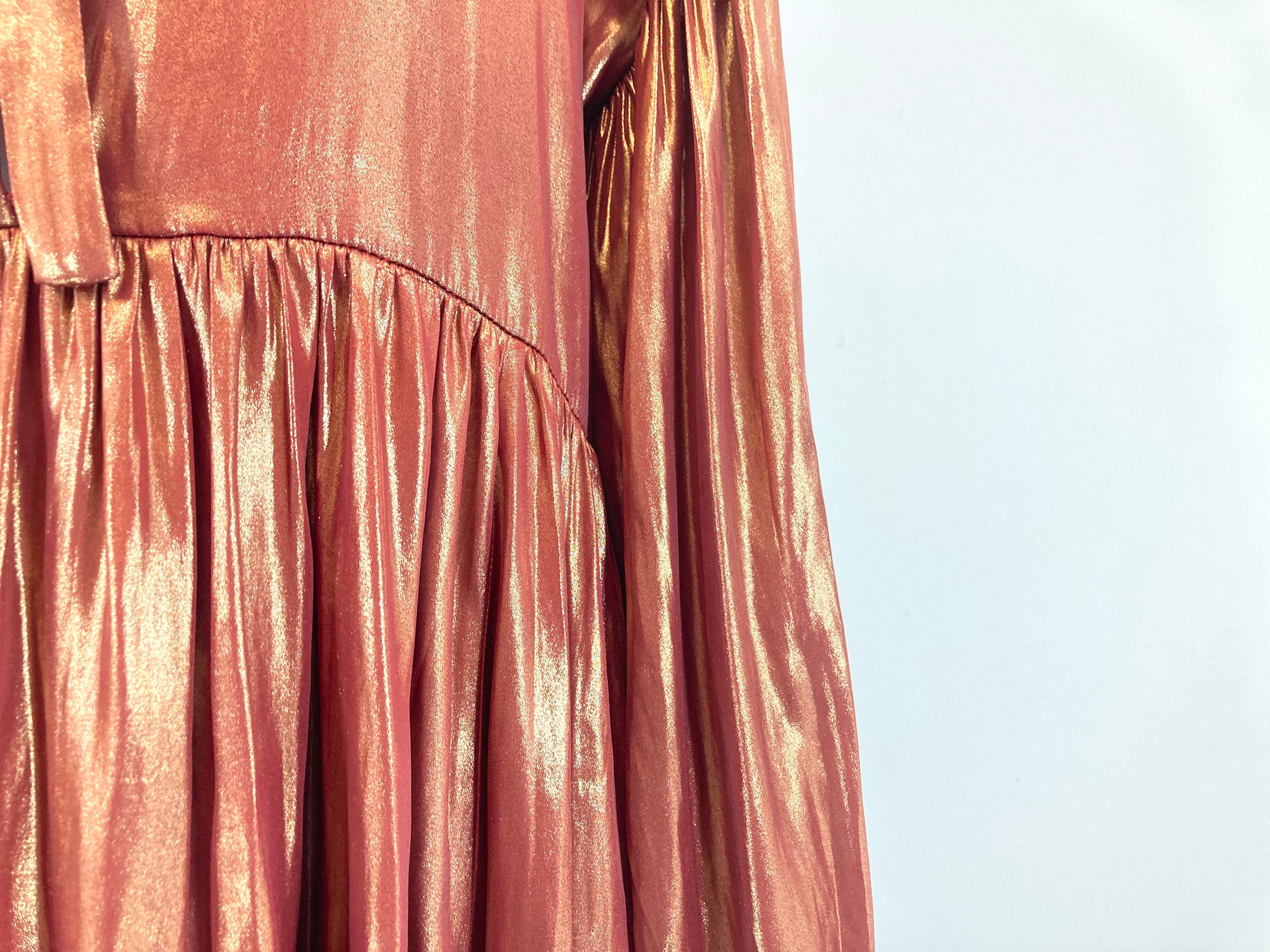 zara bronze metallic dress ZARA WOMAN SS23 BRONZE METALLIC HALTER DRESS Size M