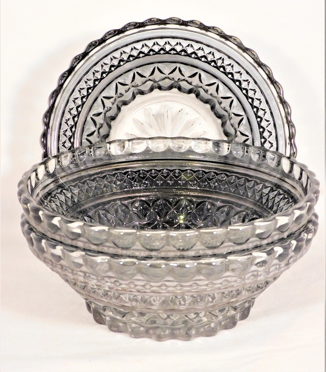Anchor Hocking Wexford Pattern Set 3 Fruit Dessert Dishes Bowls Smoke