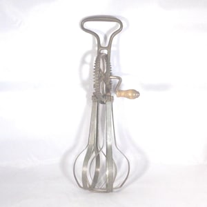 Antique Taplin 1908 Egg Beater: Iron Handle, Wood Knob, Farmhouse Kitchen Decor
