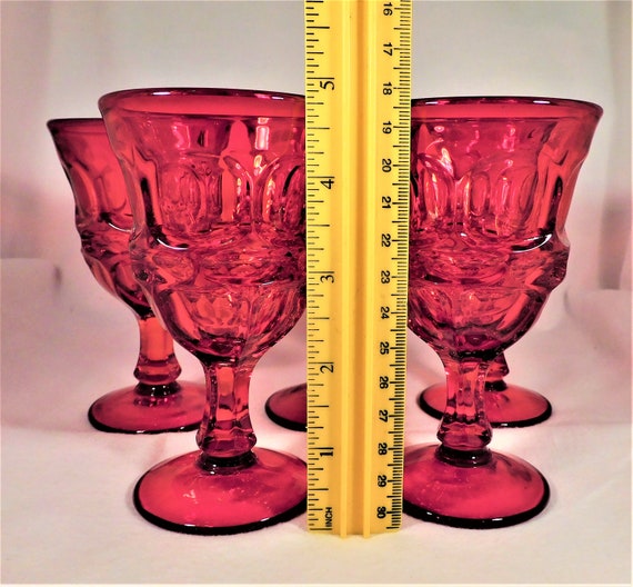 Set de 3 copas rojas vintage con tallo de vidrio transparente