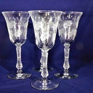 Set 4 Elegant Water Goblets Blown Clear Crystal Cut Petaled Flowers Leaves Spiral & Twisted 6-Sided Stem 7.75&quot; Tall 8 Oz Vintage Party Decor