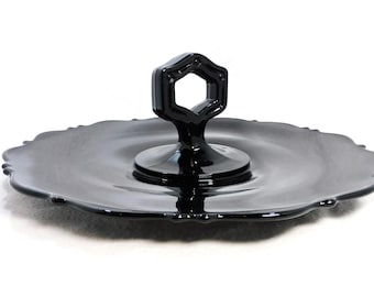 Vintage LE Smith Mt Pleasant Black Glass 10" Round Tray: Center Handle