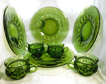 MCM Colony 4 Snack Sets Green Glass Crown Pattern Round 10.75" Plates & 8 Oz Footed Cups Vintage Party Holiday Tableware