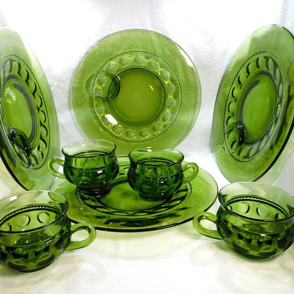 MCM Colony 4 Snack Sets Green Glass Crown Pattern Round 10.75" Plates & 8 Oz Footed Cups Vintage Party Holiday Tableware