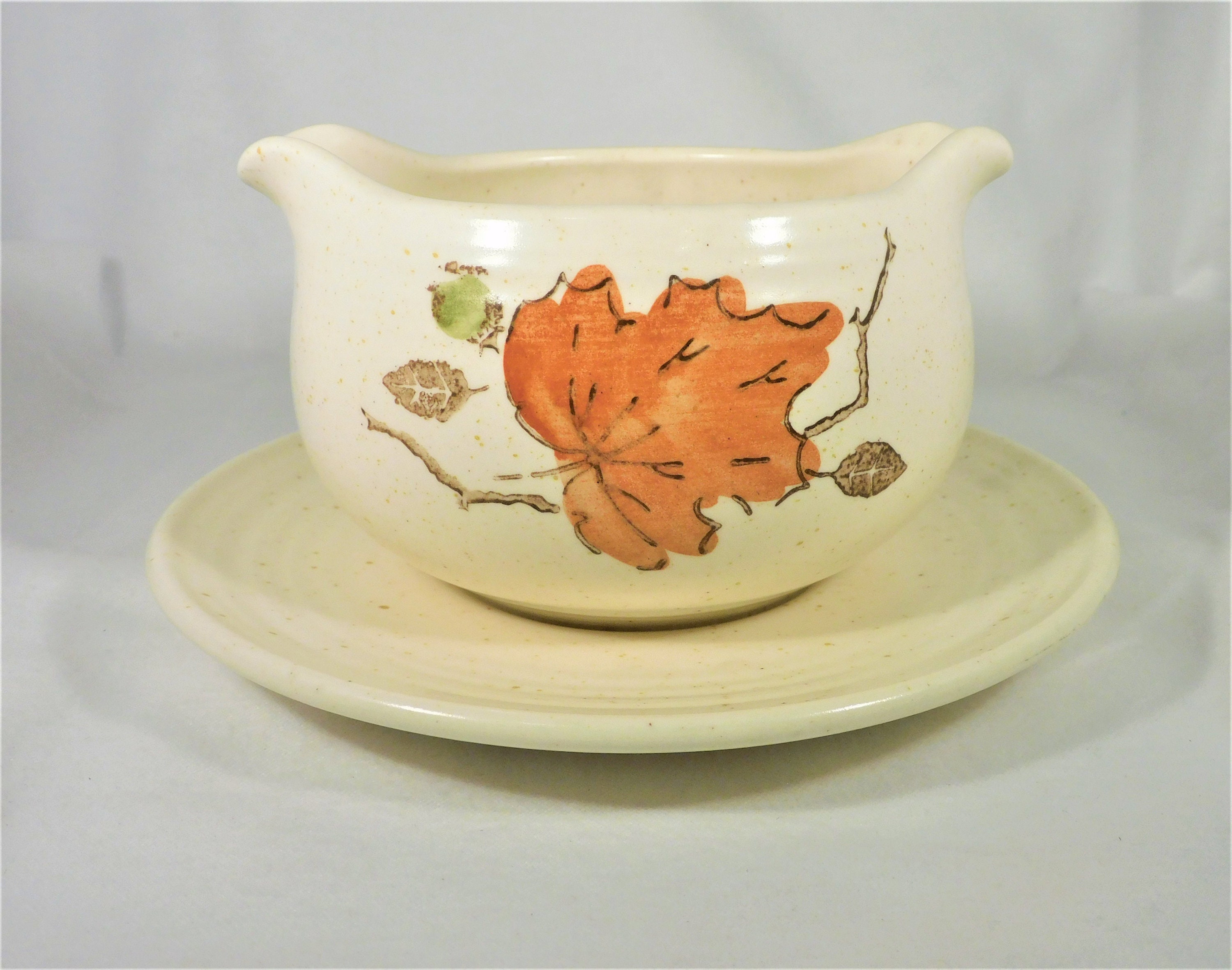 La Mancha Gold by Metlox - Poppytrail - VERNON Creamer and Covered