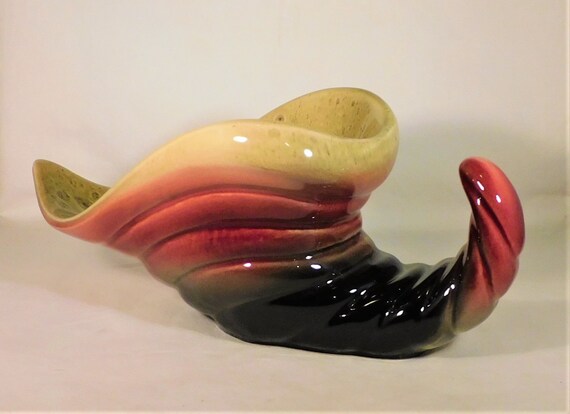 Rare Vintage Chartreuse Yellow Cornucopia Planter Rare Vintage Chartreuse Yellow Cornucopia Planter